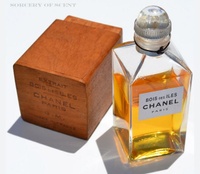 CHANEL Bois des Iles - Reviews