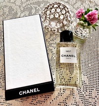 Chanel 1957 Perfume Review! Les Exclusifs Chanel Eau de Parfum Fragrance 