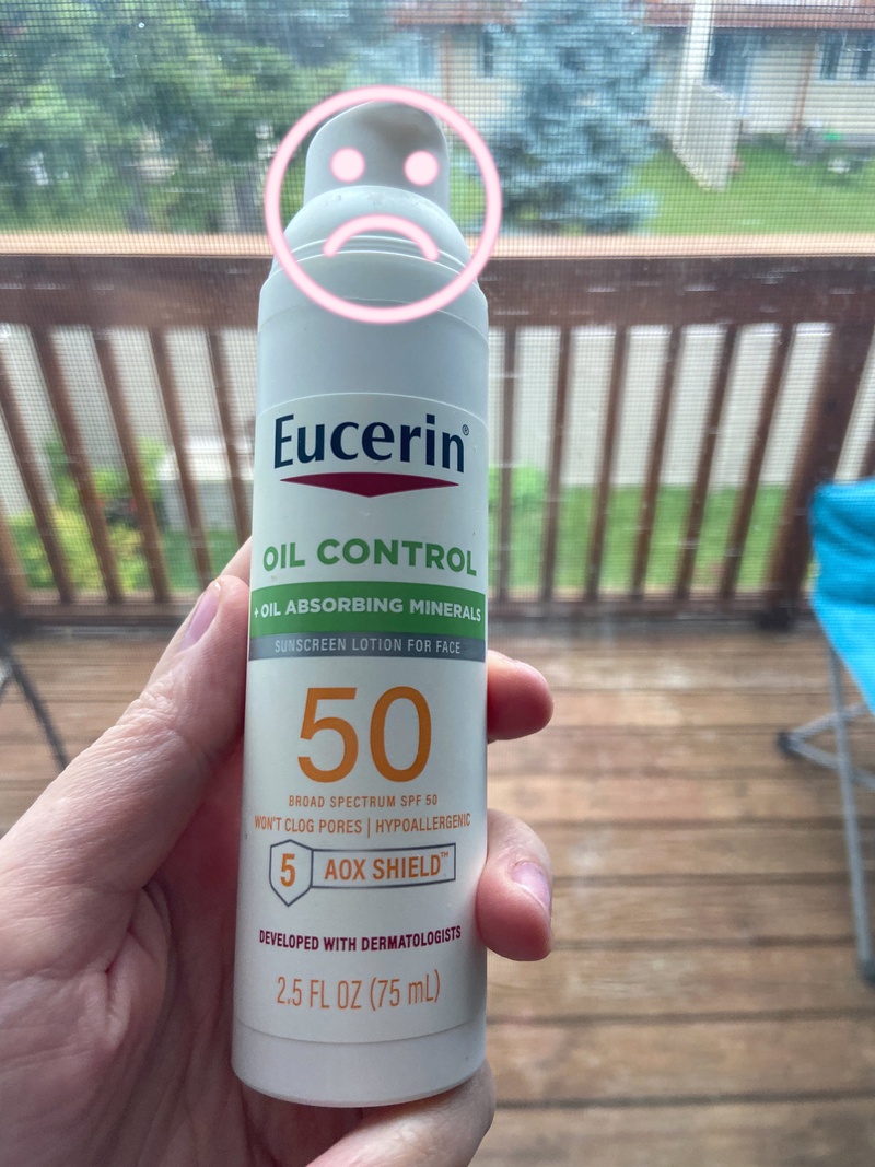 Eucerin Sun Oil Control SPF 50 Face Sunscreen Lotion with Oil Absorbing  Minerals, 2.5 Fl Oz : : Beauty